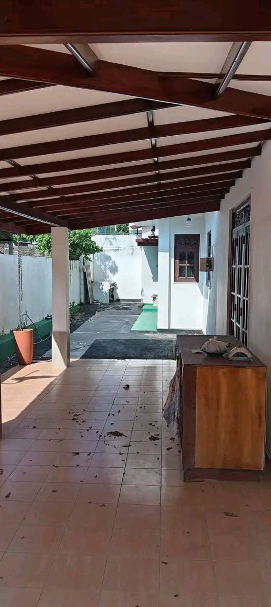 House for Sale in Athurugiriya