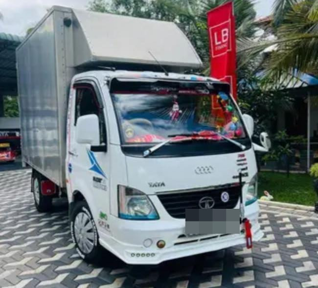 Tata EX 2 2016 ads-image-1