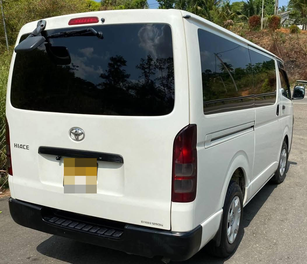 Toyota Hiace 2006 - Used Van sale in Sri Lanka - patpat.lk
