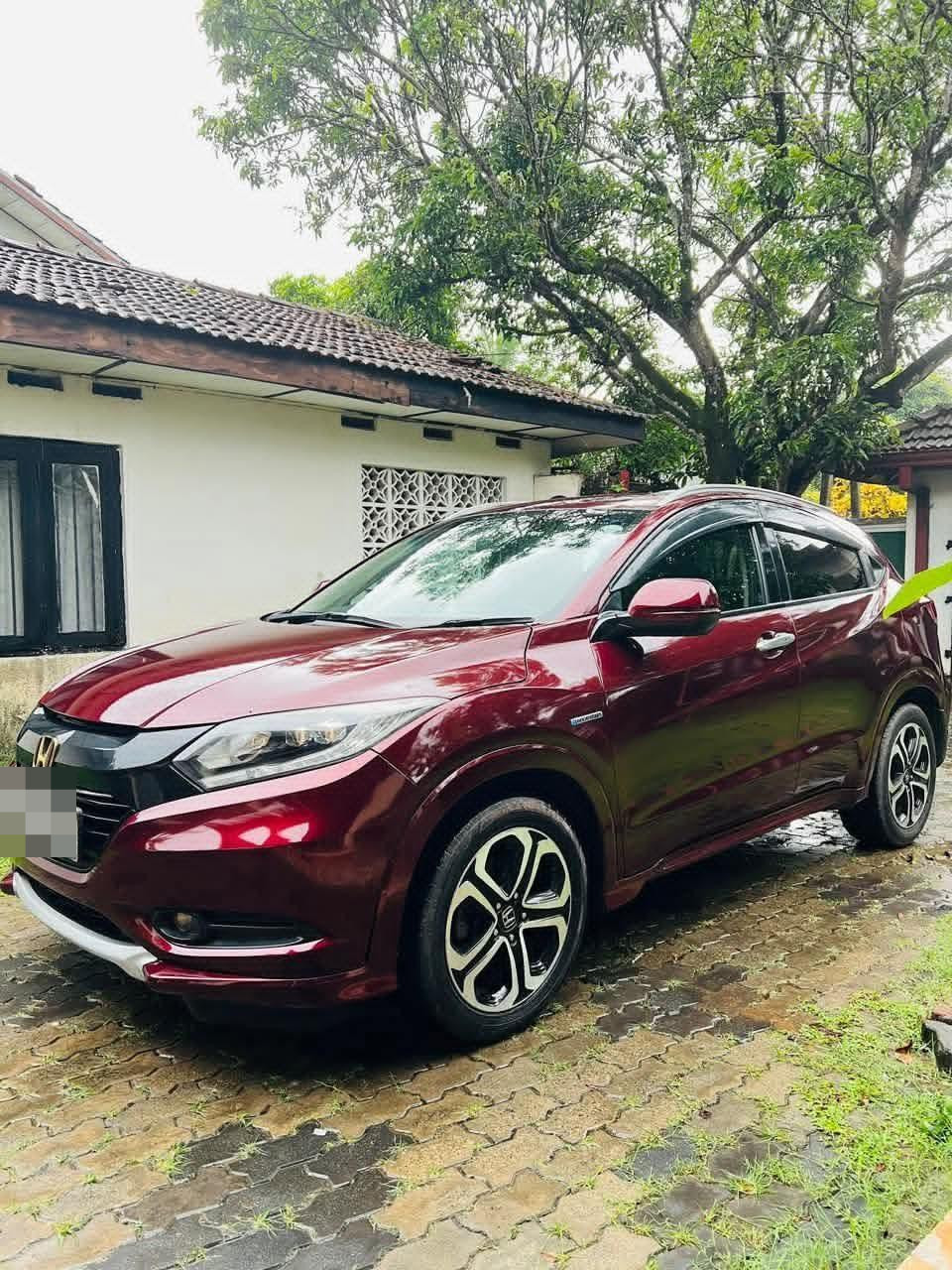 Honda Vezel 2014 - பயன்படுத்தப்பட்டது SUV sale in Sri Lanka - patpat.lk
