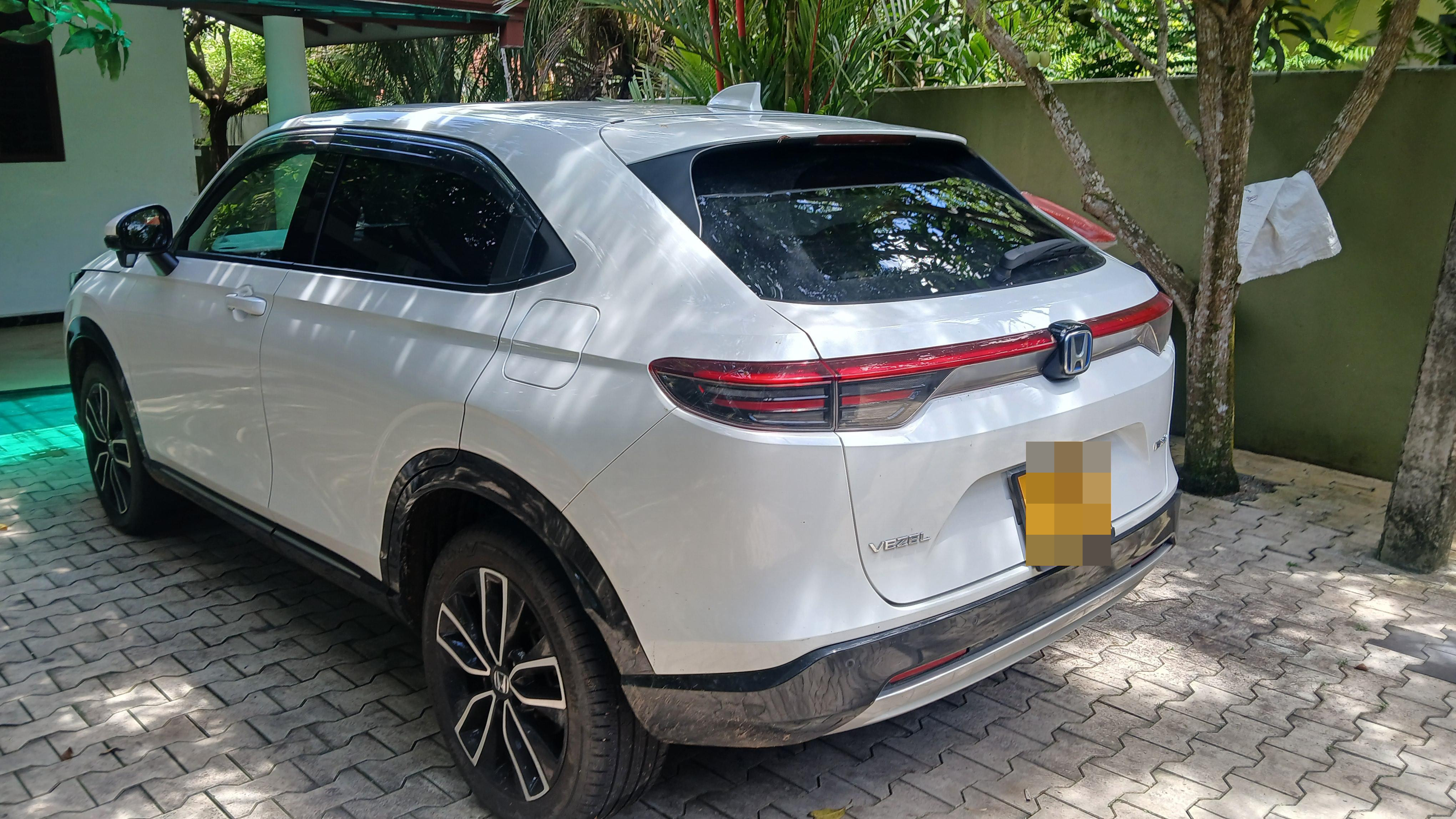Honda Vezel 2025 - பயன்படுத்தப்பட்டது SUV sale in Sri Lanka - patpat.lk