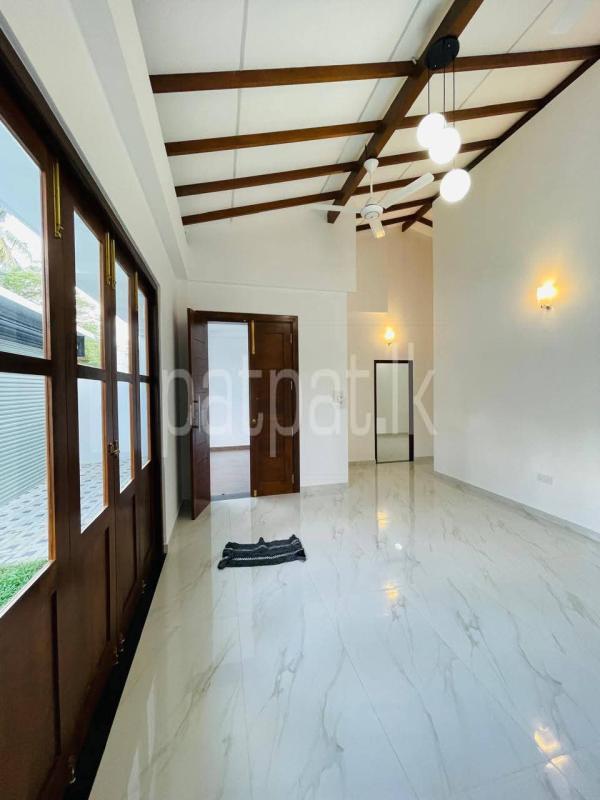 House for Sale in Athurugiriya ads-image-1