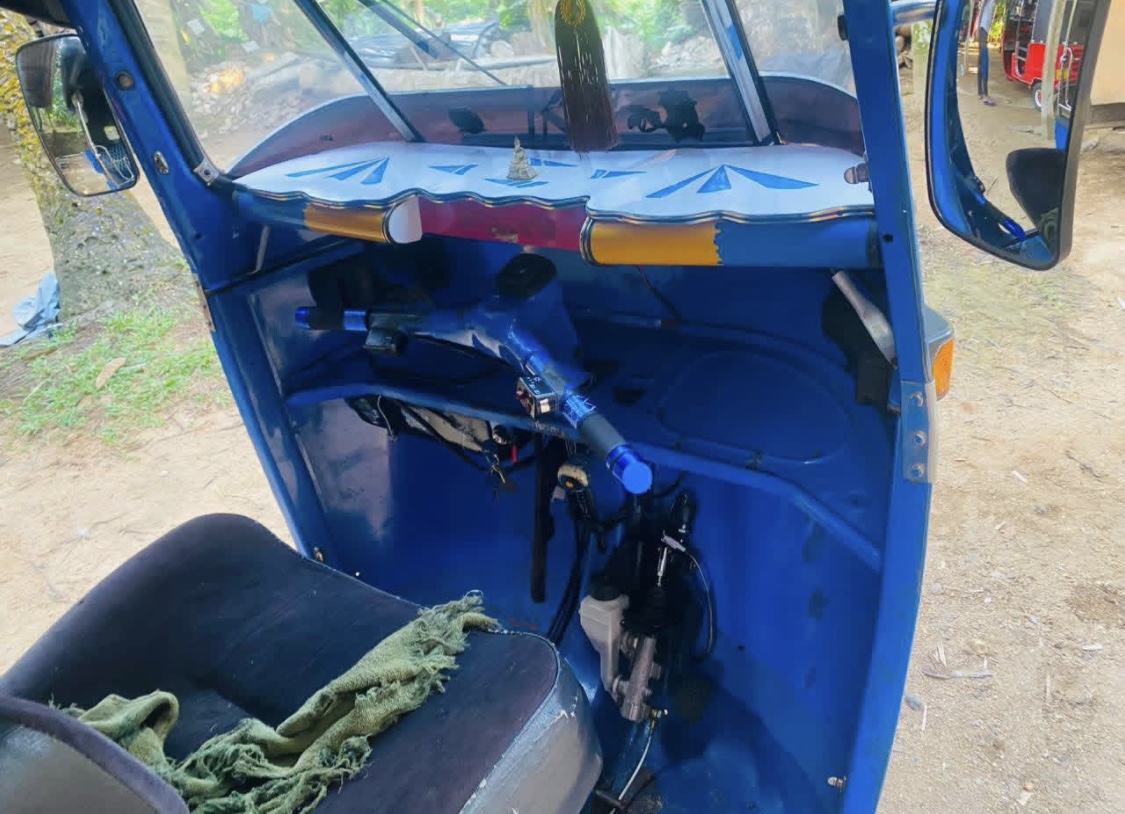 Bajaj Three Wheel 2005 - භාවිතා කරන ලද ත්‍රිරෝද රථය sale in Sri Lanka - patpat.lk