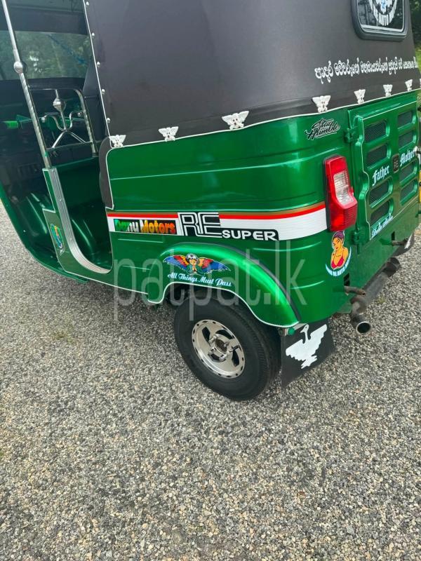 Bajaj 4 stroke 2015 - Used Three wheeler sale in Sri Lanka - patpat.lk