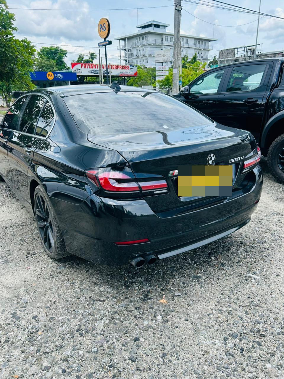 BMW 520D 2012 - பயன்படுத்தப்பட்டது கார் sale in Sri Lanka - patpat.lk