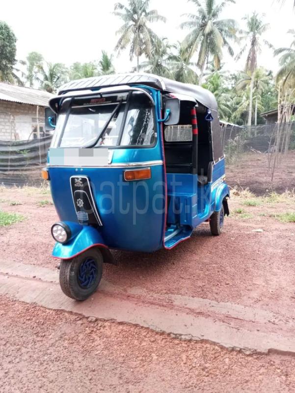 Bajaj Three Wheel 2005 - பயன்படுத்தப்பட்டது முச்சக்கர வண்டி sale in Sri Lanka - patpat.lk