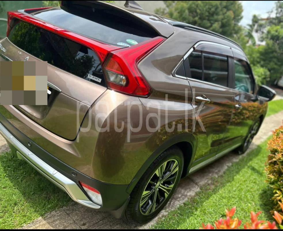 Mitsubishi ECLIPE 2018 - භාවිතා කරන ලද SUV රථය sale in Sri Lanka - patpat.lk