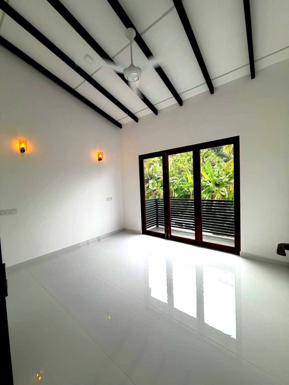 House for Sale in Athurugiriya