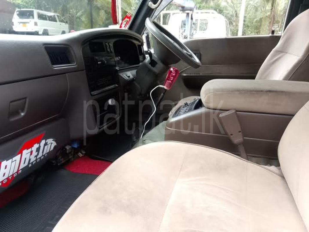 Nissan Caravan 1998 - பயன்படுத்தப்பட்டது வேன் sale in Sri Lanka - patpat.lk