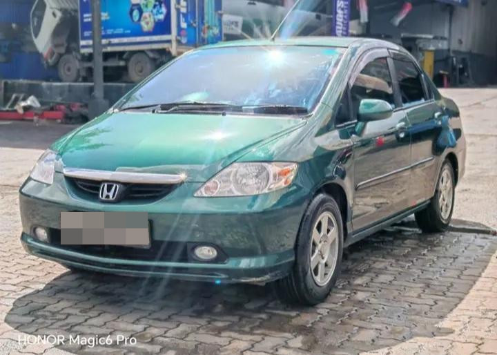 Honda Fit 2003 - பயன்படுத்தப்பட்டது கார் sale in Sri Lanka - patpat.lk