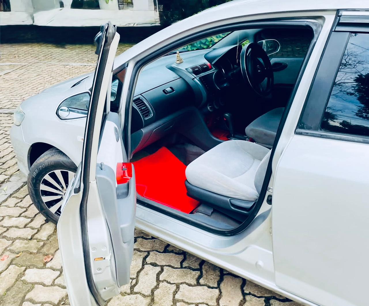 Honda Fit 2008 - பயன்படுத்தப்பட்டது கார் sale in Sri Lanka - patpat.lk