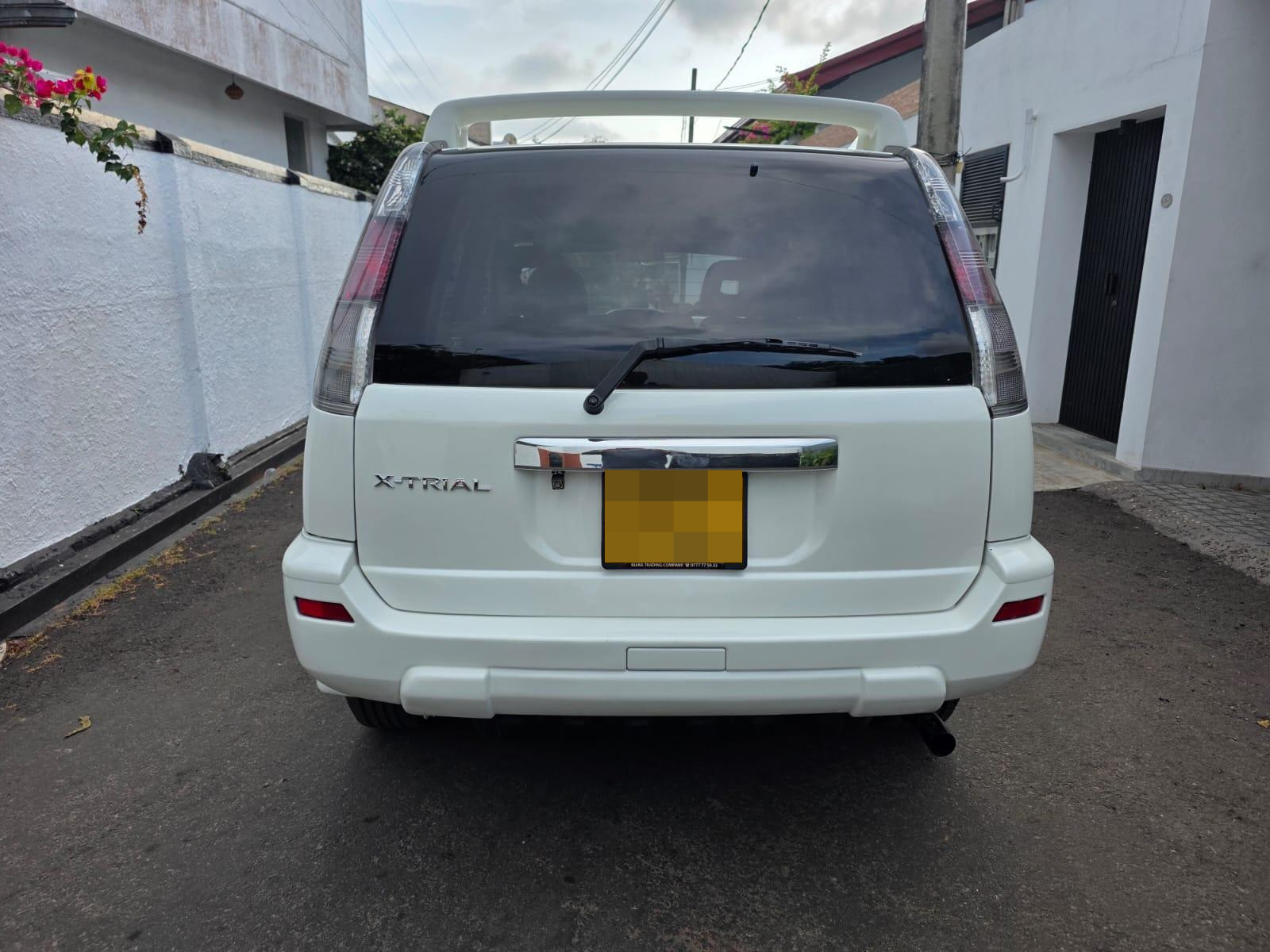 Nissan X Trail 2001 - பயன்படுத்தப்பட்டது SUV sale in Sri Lanka - patpat.lk