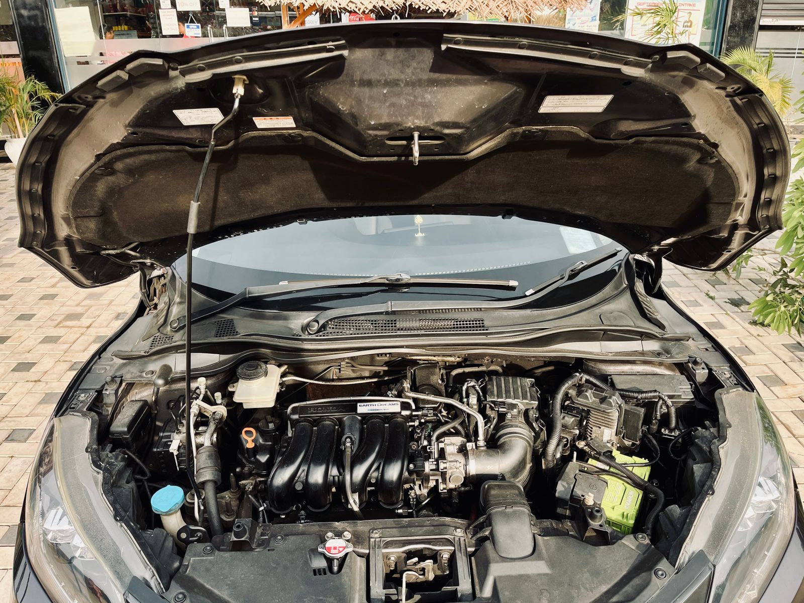 Honda Vezel 2013 - பயன்படுத்தப்பட்டது SUV sale in Sri Lanka - patpat.lk