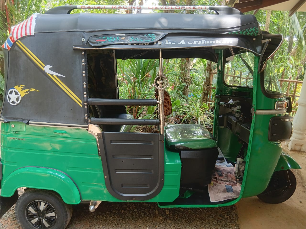 Bajaj Three Wheel 2016 - Used Three wheeler sale in Sri Lanka - patpat.lk