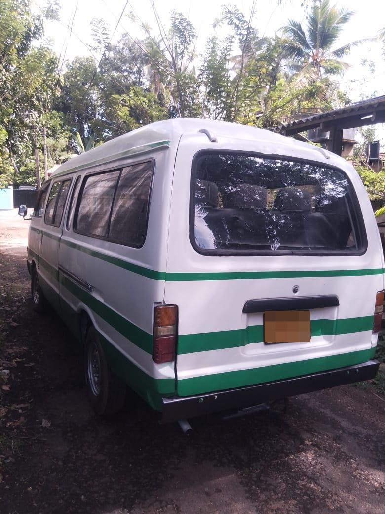 Toyota LH40 1982 - Used Van sale in Sri Lanka - patpat.lk