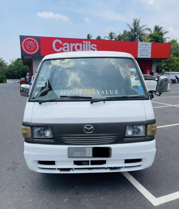 Mazda Brawny 2001 ads-image-1