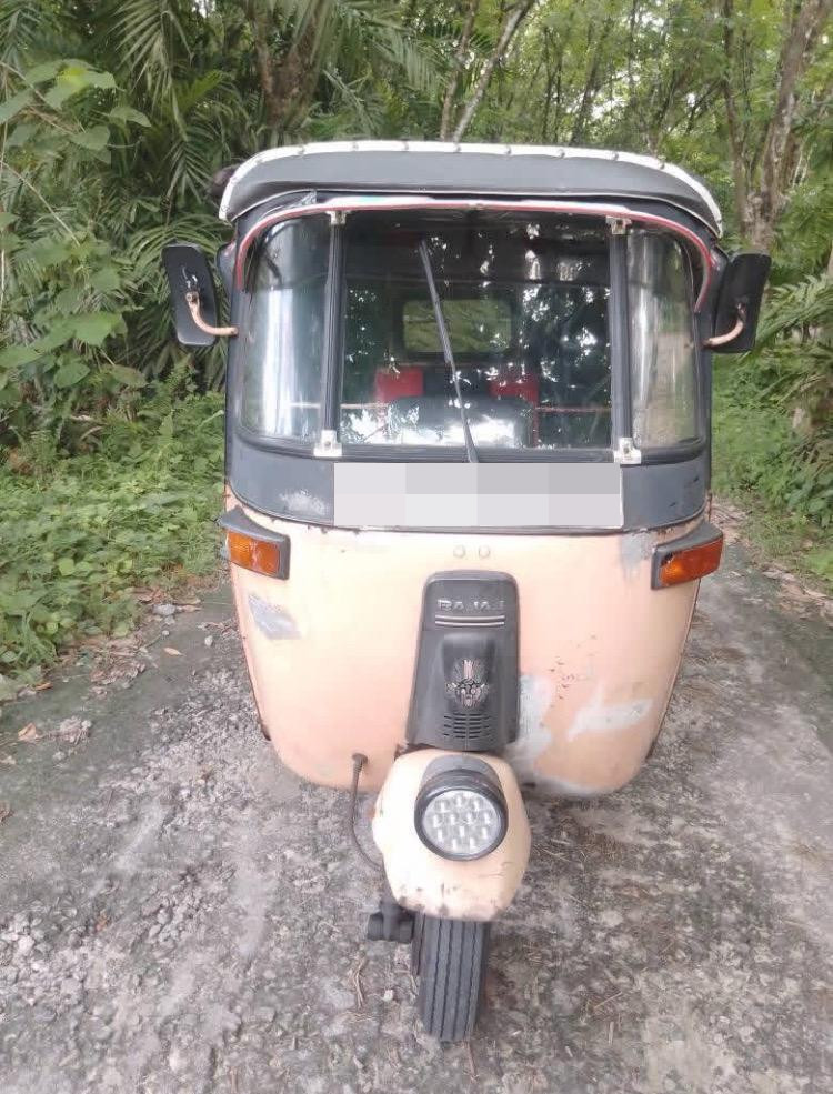 Bajaj 2 stroke 2009 - பயன்படுத்தப்பட்டது முச்சக்கர வண்டி sale in Sri Lanka - patpat.lk