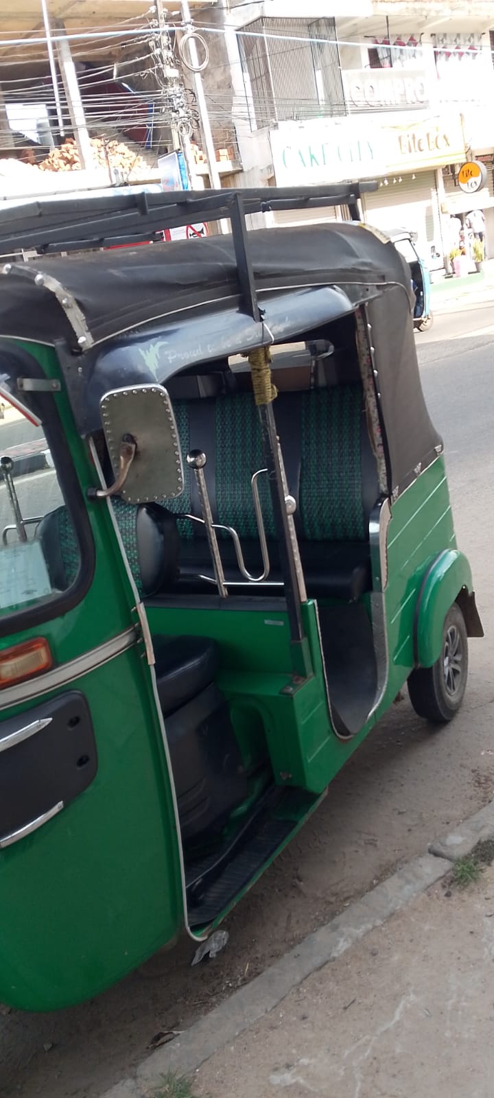 Bajaj Three Wheel 2015 - Used Three wheeler sale in Sri Lanka - patpat.lk