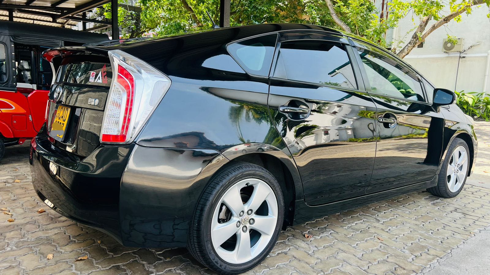 Toyota Prius 2013 - Used Car sale in Sri Lanka - patpat.lk