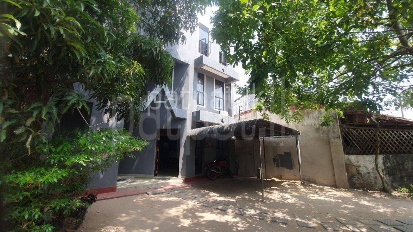 premium-listing-image