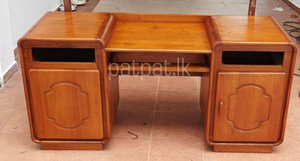 Wooden Furniture Polishing Services