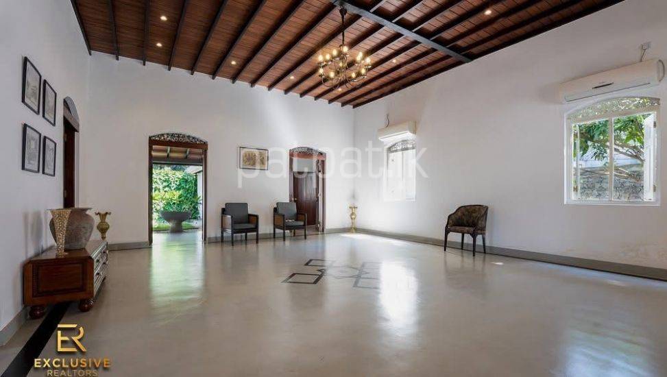 Holiday Bungalow For Sale In Kelaniya