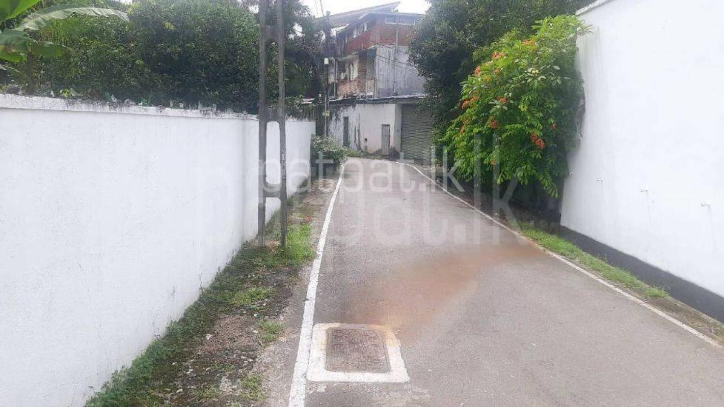 Land for Sale in Nawala ads-image-1