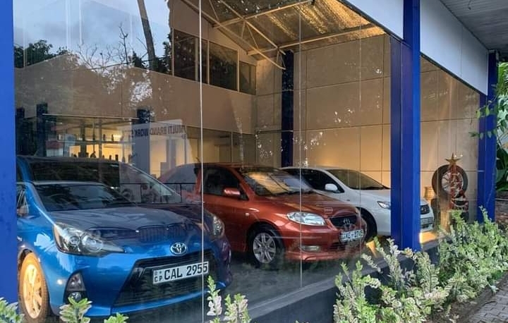 D W Automobiles cover photo